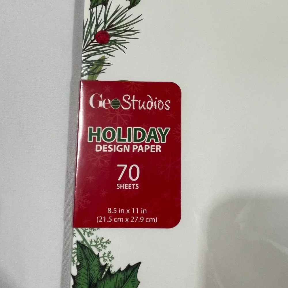 GeoStudios Holiday Stationery Set Vintage Holly 70ct Paper 70ct Env